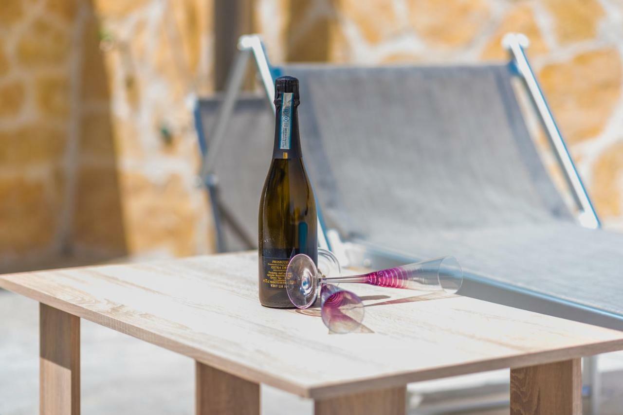 ザトンFabulous House B With Outdoor Poolアパートメント エクステリア 写真